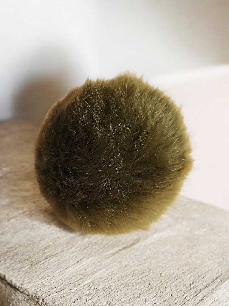 Faux Fur Large Pom Pom Hair Band Green Faux fur lardge pom pom elastics hair head band ponytail.