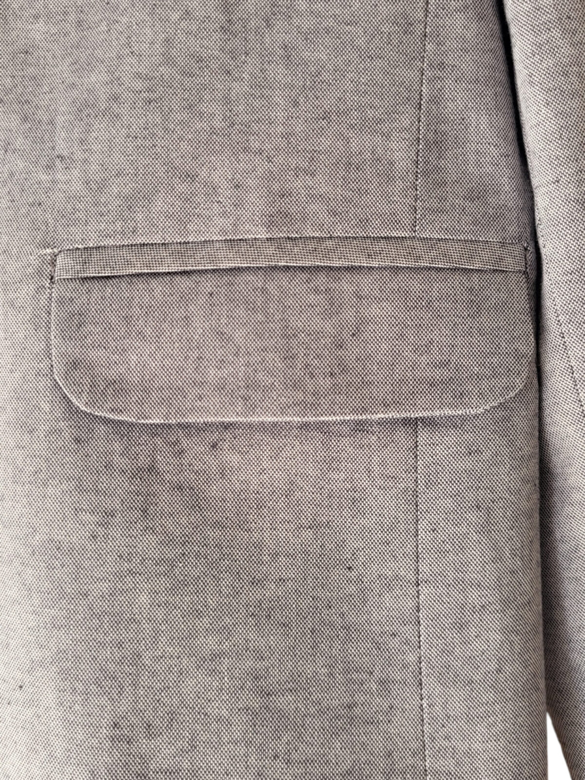 OKSFORDA ŽAKETE OLIVER, PELĒKA